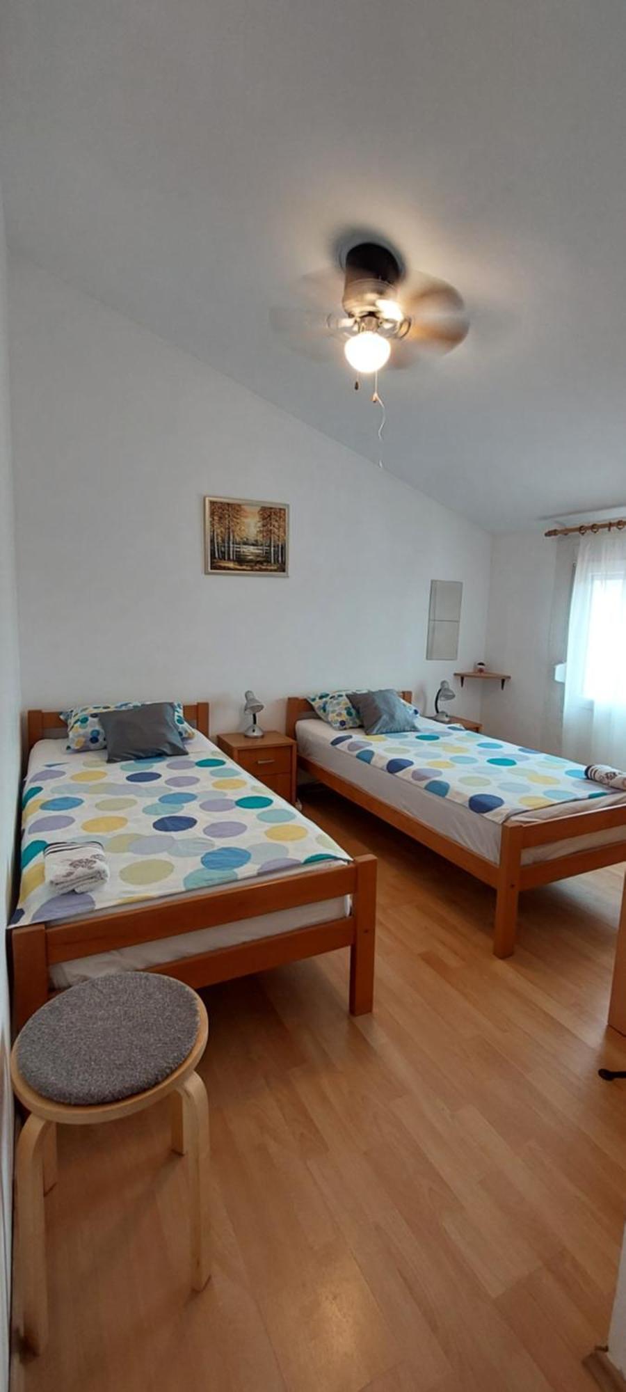 Apartman Jelena Vir Exteriör bild