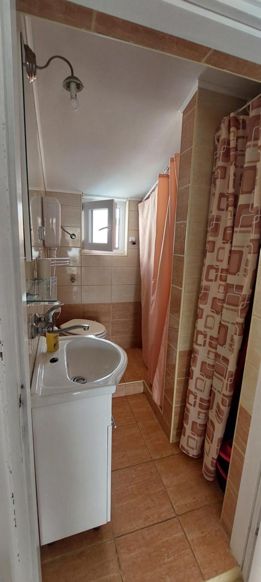 Apartman Jelena Vir Exteriör bild